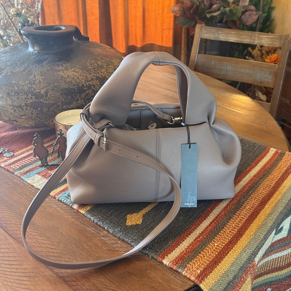 Elegant Taupe Handbag - Picture 2 of 13